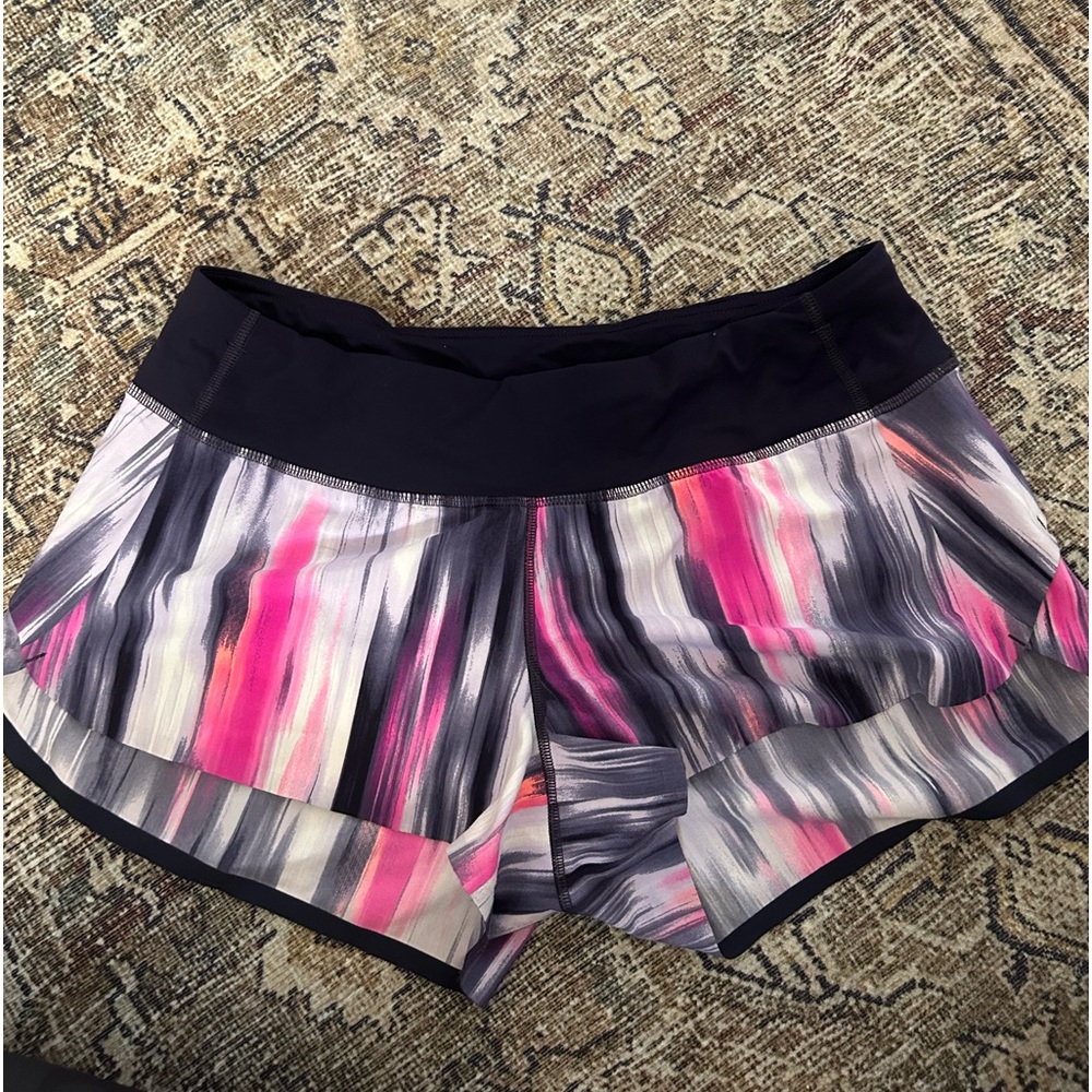 Lululemon Speed Short size 8
